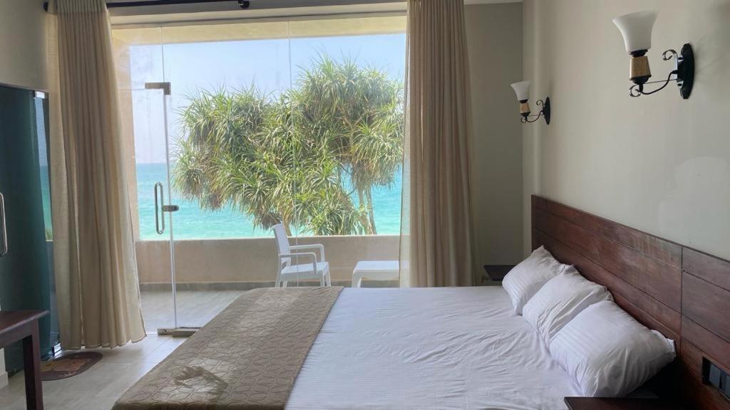 Blue Wave Beach Villa By Aaryan Group Ambalangoda  Eksteriør billede