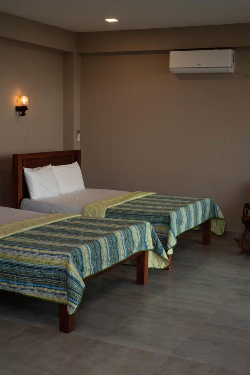 Blue Wave Beach Villa By Aaryan Group Ambalangoda  Eksteriør billede